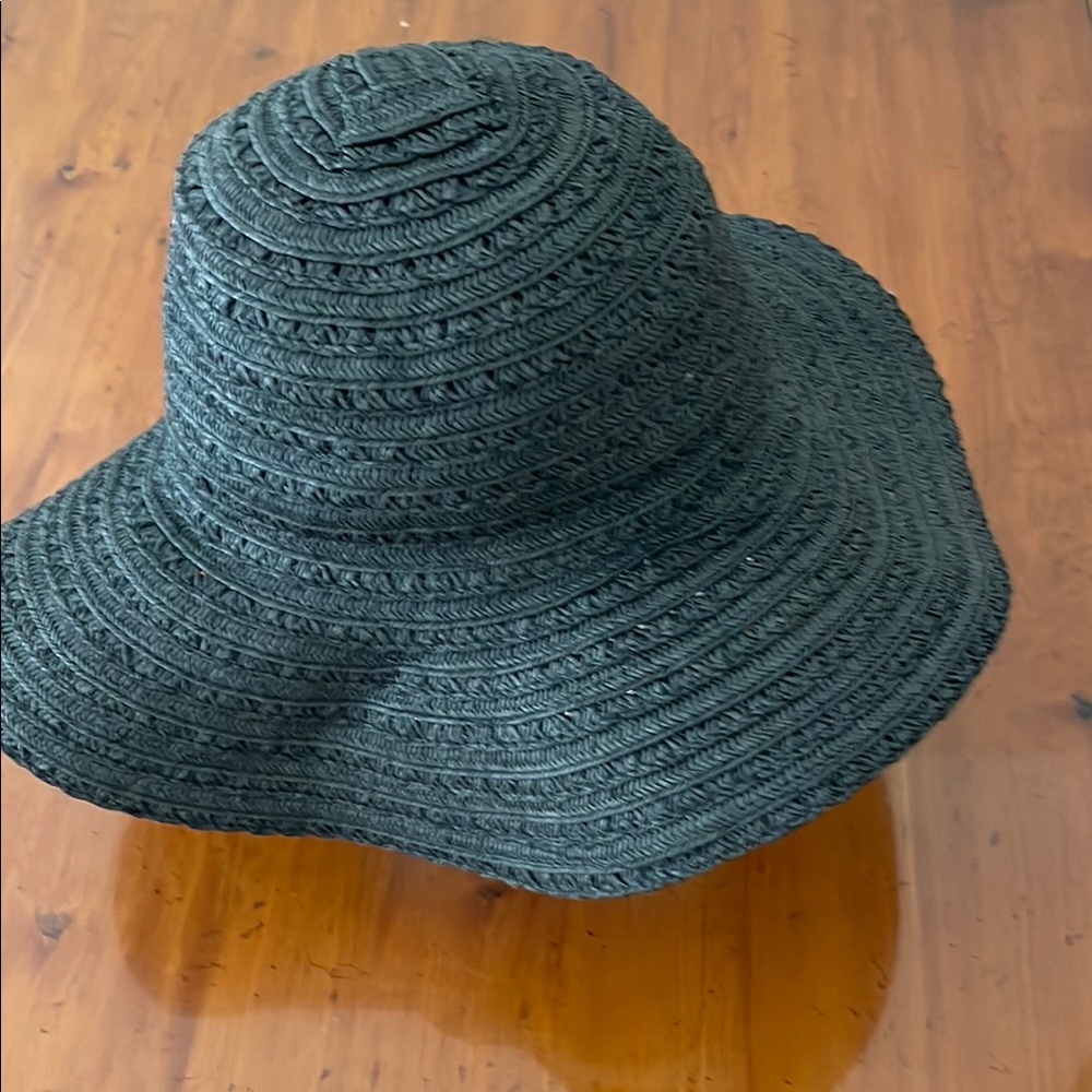 Black Floppy Sun Hat with Woven Texture